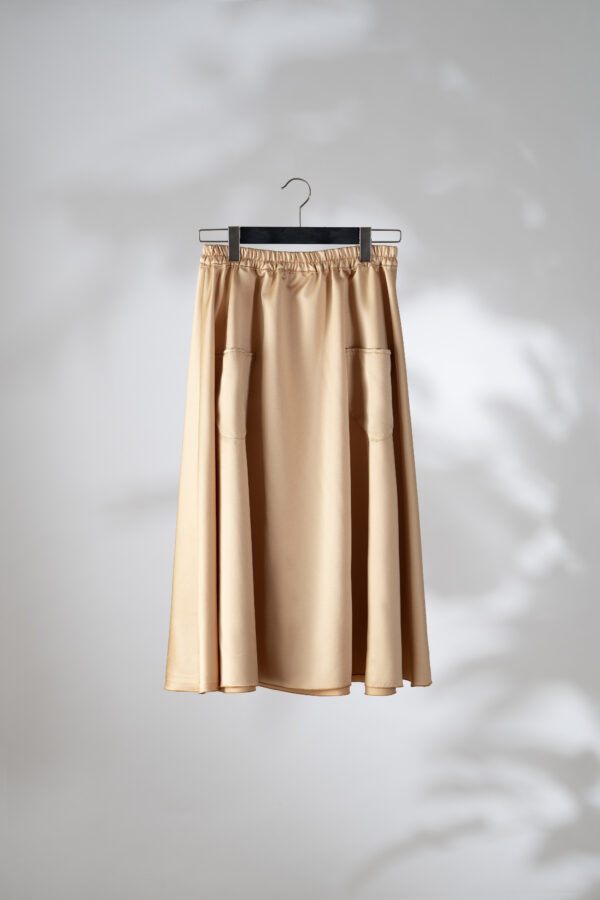 Long golden skirt with pockets