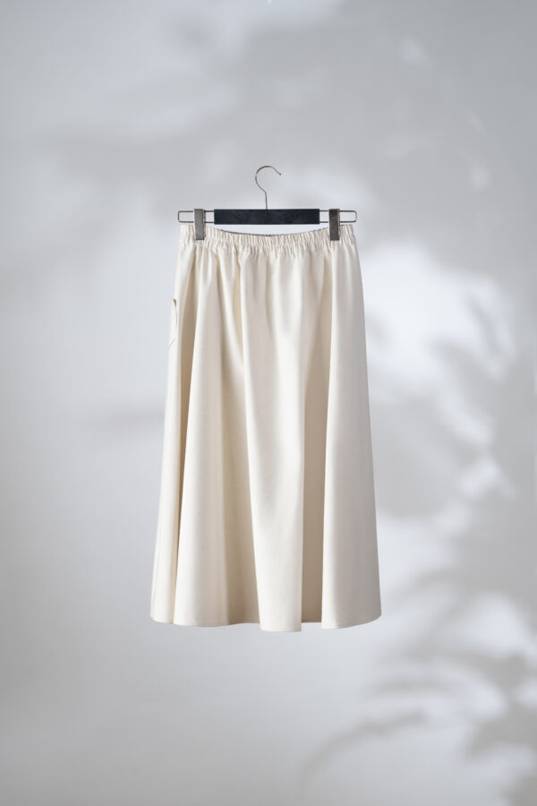 Long cream skirt with pocket - Billede 4