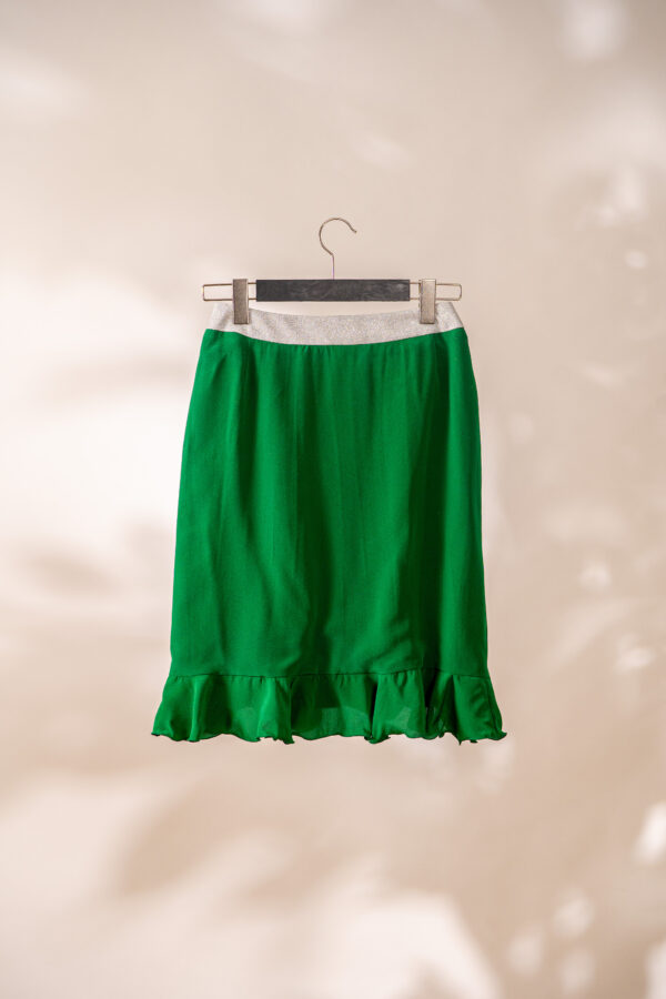 Green silk skirt with sprakling detail