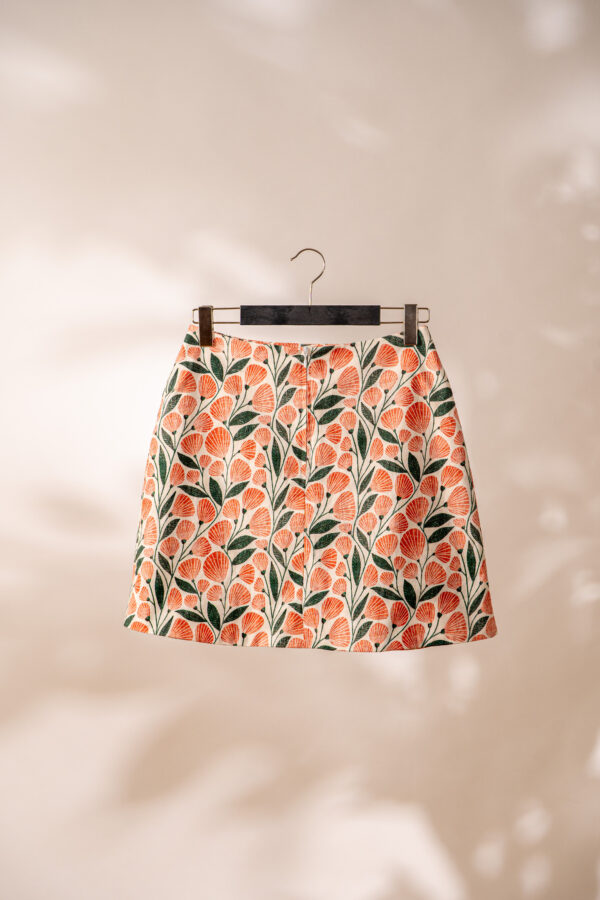 Feminine skirt with orange beads and patterned fabric - Billede 2
