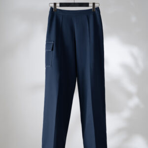 Navy blue trousers with wide legs and pocket